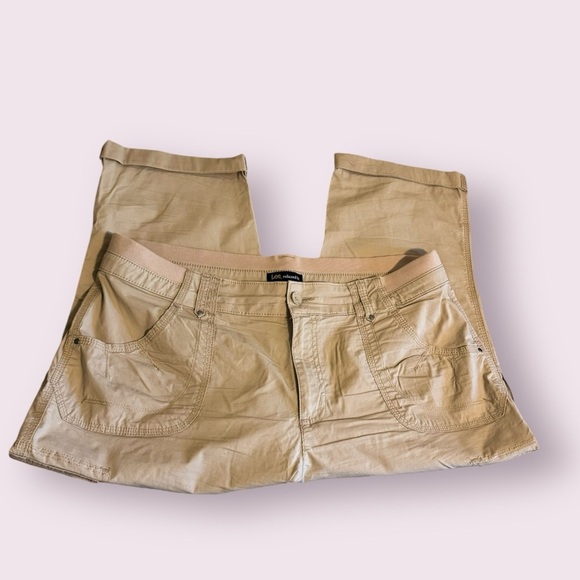 Lee Tan Capri Pants, Relaxed Fit - Picture 2 of 5